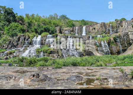 Blick auf Pongour Wasserfall (thac Pongour) in der Provinz Lam Dong, Central Vietnam. Stockfoto