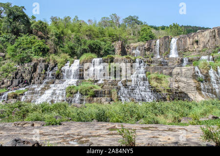 Blick auf Pongour Wasserfall (thac Pongour) in der Provinz Lam Dong, Central Vietnam. Stockfoto