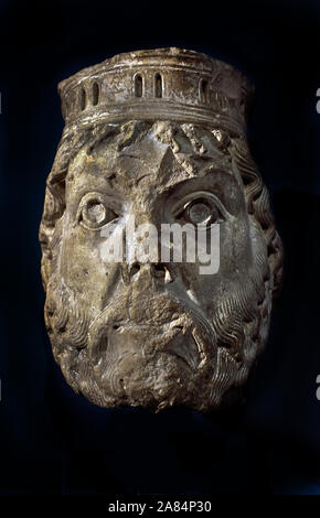 Kopf des Königs David. 1145 Frankreich Französisch (Könige verzieren die Portale der berühmten Kathedrale von Notre-Dame von Paris.) Cluny Museum - National Museum des Mittelalters, Paris, Frankreich, Französisch. Stockfoto