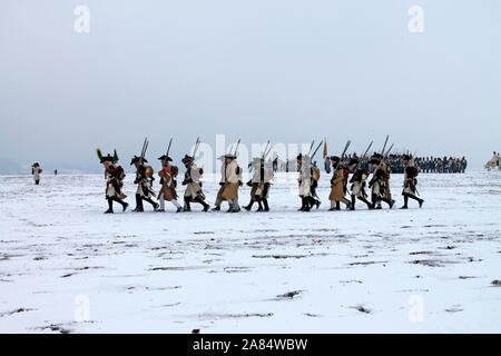 Drei Kaiser Wiederaufbau. Schlacht von Austerlitz 1805 Jahr. Slavkov. Tschechische Republick. 02.12. 2018 ihr Stockfoto