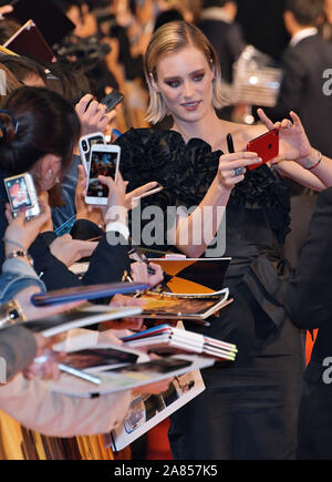 Tokio, Japan. 06 Nov, 2019. Schauspielerin Mackenzie Davis besucht die Japan Premiere für den Film 'Terminator: dunkles Schicksal" in Tokio, Japan, am Mittwoch, 6. November 2019. Dieser Film öffnen 8. November in Japan. Foto von Mori Keizo/UPI Quelle: UPI/Alamy leben Nachrichten Stockfoto