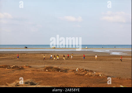 Hodeida/Jemen - 04 Jan 2013: Der Fischmarkt in Hodeida, Rotes Meer, Bab El Mande, Jemen Stockfoto