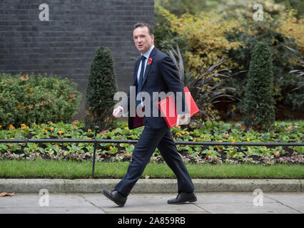 London, Großbritannien. 5. November 2019. Dienstälteste Minister Alun Cairns, Staatssekretär für Wales, (fotografierten an Kabinettssitzung am 5. November 2019), tritt am 6. November 2019. Credit: Malcolm Park/Alamy Leben Nachrichten. Stockfoto