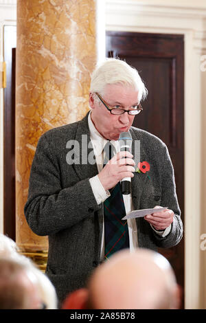 John McEwen in den Oldie literarische Mittagessen; 05/11/19. Stockfoto