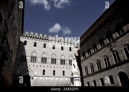 Piazza Salimbeni Siena Toskana Italien Stockfoto