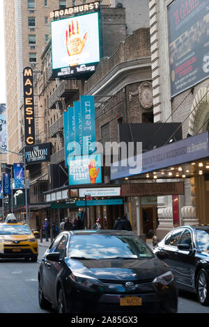 "Jagged Little Pill" Festzelt am Broadhurst Theater, NEW YORK CITY, USA Stockfoto