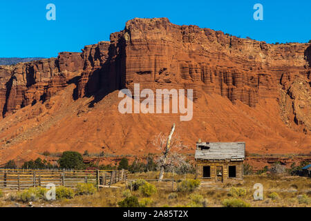 Altes Gehöft in der Nähe von Capital Reef National Park in Utah. Stockfoto