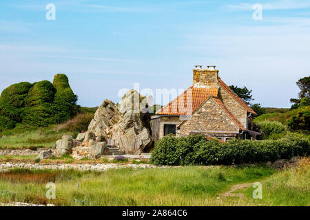 Castel Meur Haus zwischen Felsen Haus zwischen den Felsen Stockfoto