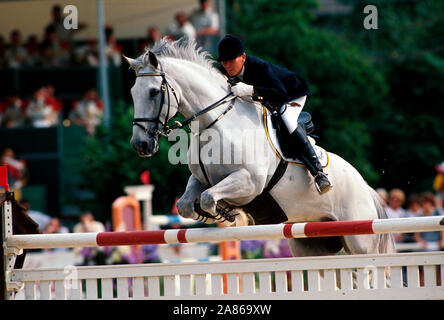 CSIO Luxemburg 1995, Kelly Brown (GBR), Alfredo Stockfoto