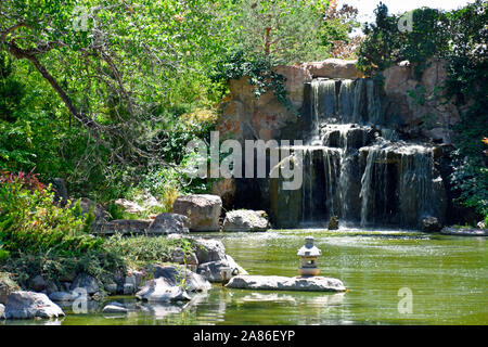 Sasebo Japanischen Garten Wasserfall im Spätsommer in New Mexico Stockfoto