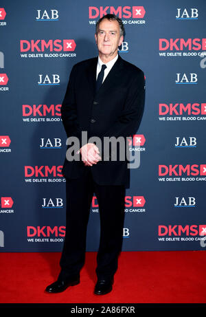 Angus Deayton während der jährlichen DKMS-grosse Liebe Gala im Roundhouse, London. Stockfoto