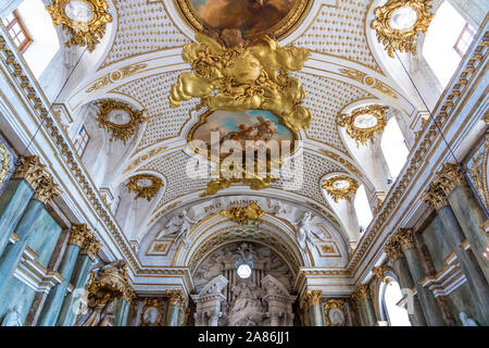 Ein Blick ins Innere der Kapelle im königlichen Palast in Stockholm, Schweden. Stockfoto