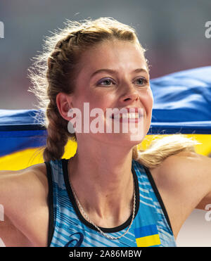 DOHA - Katar Sept. 30: yaroslava Mahuchikh der Ukraine konkurrierende im hohen Sprung final an Tag 4 der 17. IAAF Leichtathletik WM 2019, Ka Stockfoto