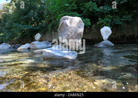 Ausgewogene Steine (Deutschland). Steine im Gleichgewicht (Deutschland) Stockfoto