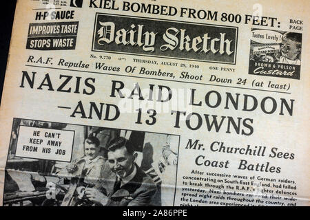 Titelseite Überschrift "NS-Raid-London": Täglich Skizze Zeitung (Nachbau), 29. August 1940 (während der Blitz). Stockfoto