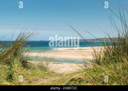 Coast Path wandern zwischen St Ives und Hayle, Sommer in Cornwall. Stockfoto