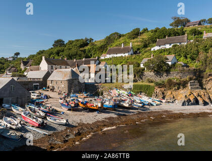 Das schöne Fischerdorf Cadgwith auf der Lizard Halbinsel, Cornwall Stockfoto