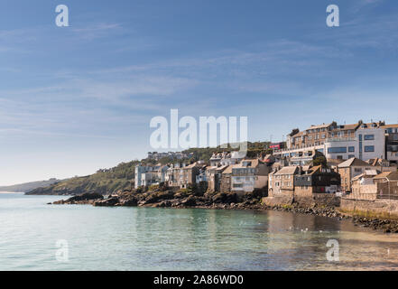 Sommer im beliebten Badeort St. Ives, Cornwall. Stockfoto