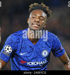 5 November 2019 London, England Fußball UEFA Champions League Fase Chelsea v Ajax-L-R: Tammy Abraham von Chelsea teleurstelling Stockfoto