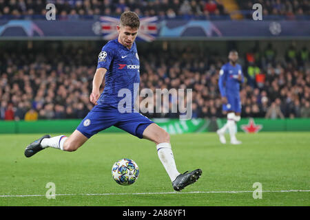 5 November 2019 London, England Fußball UEFA Champions League Fase Chelsea v Ajax-L-R: jorginho von Chelsea Stockfoto