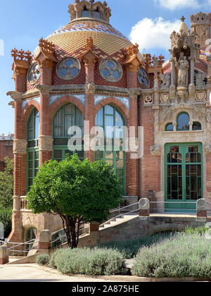 Hospital Sant Pau. Krankenhaus St. Paul und dem Heiligen Kreuz. Das Krankenhaus wurde 1901-1930 gebaut. El Ginardo Bereich. Barcelona, Spanien. Juli 13th, 2019 Stockfoto