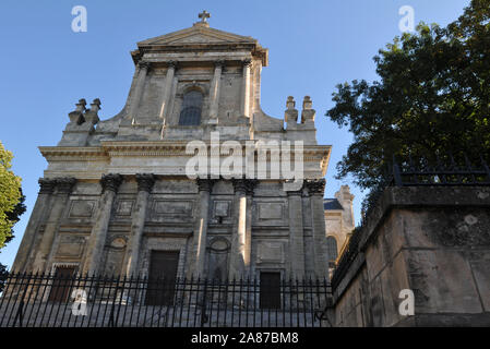 Die Kathedrale in Arras, Frankreich (Cathédrale Notre-Dame et Saint-Vaast) wurde stark im Ersten Weltkrieg schwer beschädigt und in der Folge wieder aufgebaut. Stockfoto