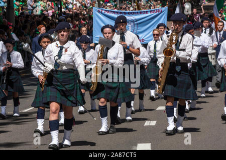 SYDNEY, AUSTRALIEN - Mar 17.: St Patrick's College Band während des St. Patrick's Day Parade am 17. März 2013. Australien hat die Gelegenheit sinc gekennzeichnet Stockfoto