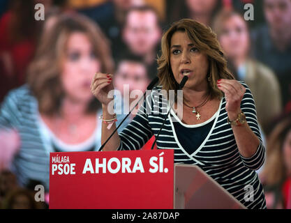 Malaga, Spanien. 06 Nov, 2019. Regional President von Andalusien sozialistischen Arbeiter Susana Díaz spricht während einer Wahlkampagne in Torremolinos vor dem 10. November Wahlen. Credit: SOPA Images Limited/Alamy leben Nachrichten Stockfoto