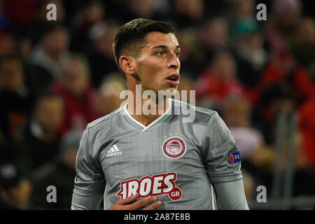 München, Deutschland. 06 Nov, 2019. Lazar Randjelovic von Olympiakos Piräus in der Champions League Gruppe B Spiel zwischen Bayern und Olympiakos Piräus in der Allianz Arena in München gesehen. (Endstand; Bayern 2:0 Olympiakos Piräus) Credit: SOPA Images Limited/Alamy leben Nachrichten Stockfoto