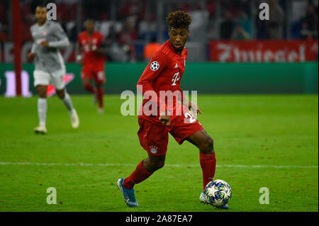 München, Deutschland. 06 Nov, 2019. Kingsley Coman aus Bayern in Aktion während der UEFA Champions League Gruppe B Spiel zwischen Bayern und Olympiakos Piräus in der Allianz Arena in München gesehen. (Endstand; Bayern 2:0 Olympiakos Piräus) Credit: SOPA Images Limited/Alamy leben Nachrichten Stockfoto