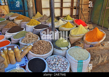 Gewürz auf dem lokalen Markt in Al-Mahwit Dorf, Jemen Stockfoto