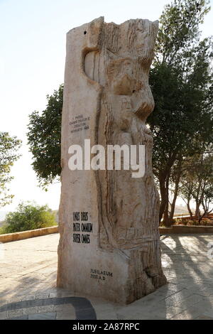 Skulptur "Buch der Liebe unter den Völkern" von Vincenzo Bianchi, Mount Nebo, Madaba Governorate, Jordanien, Naher Osten Stockfoto