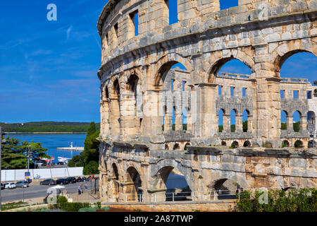 Arena in Pula, Kroatien. Ruinen der römischen Amphitheater bewahrt. UNESCO-Weltkulturerbe. Bild Stockfoto