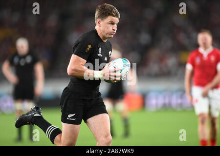 Beauden Barrett von Neuseeland während der Rugby World Cup 2019 Bronze Finale zwischen Neuseeland und Wales am Stadion in Tokio Tokio, Japan am 1. November 2019. Quelle: LBA/Alamy leben Nachrichten Stockfoto