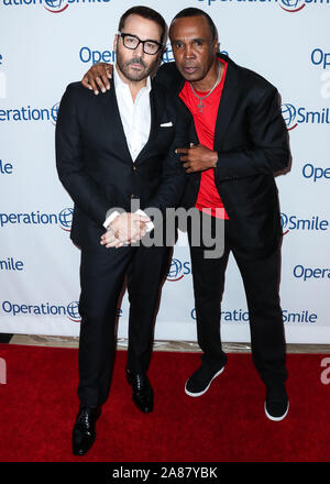 Beverly Hills, Vereinigte Staaten. 06 Nov, 2019. BEVERLY HILLS, LOS ANGELES, Kalifornien, USA - November 06: Jeremy Piven und Sugar Ray Leonard kommen an der Operation Smile Hollywood Nacht 2019 Im Beverly Hilton Hotel am 6. November 2019 in Beverly Hills, Los Angeles, Kalifornien, USA zu kämpfen. (Foto von Xavier Collin/Image Press Agency) Quelle: Bild Presse Agentur/Alamy leben Nachrichten Stockfoto