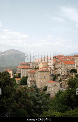 Die gipfelstadt Granit Gebäuden von Sartene im Corse-du-Sud Departement von Frankreich auf der Insel Korsika. Stockfoto