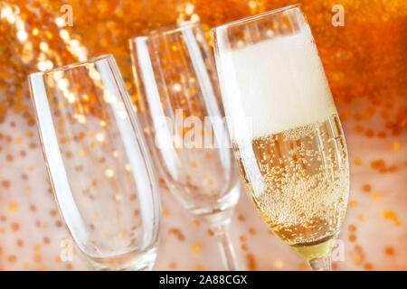 Champagner und Dekoration Stockfoto