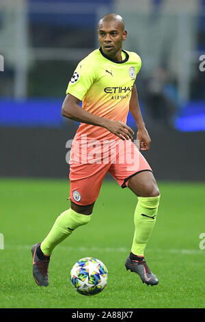 Mailand, Italien. 06 Nov, 2019. Fernandinho von Manchester City während der UEFA Champions League Spiel zwischen Atalanta und Manchester City im Stadio San Siro, Mailand, Italien. Foto von Giuseppe Maffia. Credit: UK Sport Pics Ltd/Alamy leben Nachrichten Stockfoto