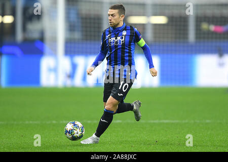 Mailand, Italien. 06 Nov, 2019. Alejandro Gomez von Atalanta BC während der UEFA Champions League Spiel zwischen Atalanta und Manchester City im Stadio San Siro, Mailand, Italien. Foto von Giuseppe Maffia. Credit: UK Sport Pics Ltd/Alamy leben Nachrichten Stockfoto