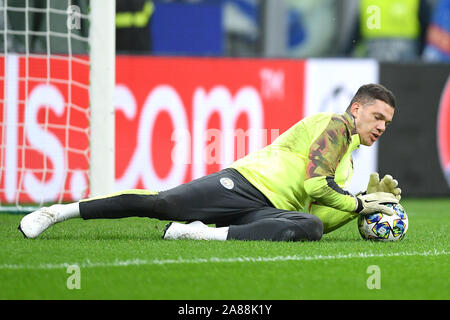 Mailand, Italien. 06 Nov, 2019. Ederson von Manchester City während der UEFA Champions League Spiel zwischen Atalanta und Manchester City im Stadio San Siro, Mailand, Italien. Foto von Giuseppe Maffia. Credit: UK Sport Pics Ltd/Alamy leben Nachrichten Stockfoto