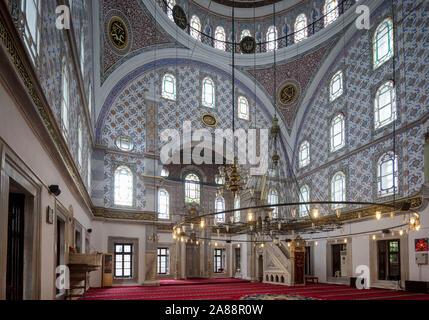 Innenraum, die großen Selimiye oder Selimiye Moschee, Uskudar Istanbul, Istanbul, Türkei Stockfoto