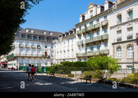 Bagneres-de-Luchon (Südwesten Frankreichs). Luchon-Superbagneres, genannt die "Königin der Pyrenäen", ein Spa und Ski Resort im Südwesten Frankreichs, Stockfoto