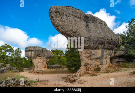 Einzigartige Felsformationen in La Ciudad Encantada oder die verzauberte Stadt Naturpark in der nähe von Cuenca, Castilla la Mancha, Spanien Stockfoto