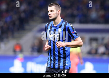 Mailand, Italien. 06. November 2019. Uefa Champions League Gruppe C Atalanta Bergamasca Calcio vs Manchester City FC. Berat Djimsiti von Atalanta Bergamasca Calcio. Stockfoto