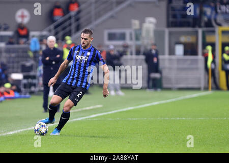 Mailand, Italien. 06. November 2019. Uefa Champions League Gruppe C Atalanta Bergamasca Calcio vs Manchester City FC. Rafael Toloi von Atalanta Bergamasca Calcio. Stockfoto