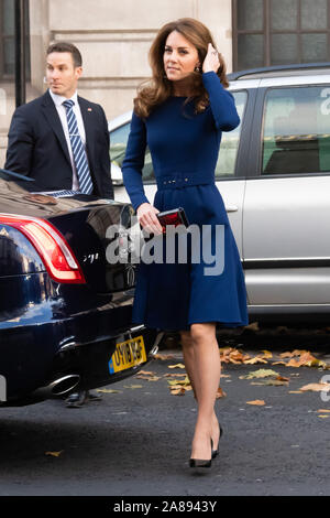 London, Großbritannien. 07 Nov, 2019. Catherine Herzogin von Cambridge besucht Start der neuen Prinz William's Fund Spenden bei der Gräueltaten in Großbritannien geschehen, bei St. Martin-in-the-Fields Kirche London, Großbritannien - 7 November 2019 Credit: Nils Jorgensen/Alamy leben Nachrichten Stockfoto