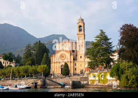 Tremezzo, während am späten Nachmittag Bootsfahrt am Comer See, Lombardei Italien Europa EU Stockfoto