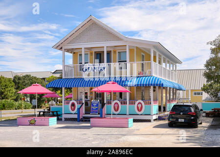 Bunte Eis shop für Beach Tourist entlang Scenic Highway 30 in der Nähe von Florida Panhandle Destin Florida, South Walton County, USA. Stockfoto