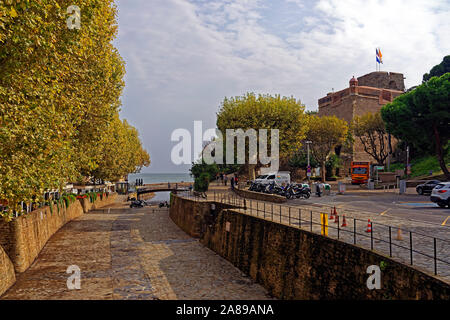 Kanal, Fluss, Le Douy, Festung, Château Royal de Collioure, Mittelmeer Stockfoto