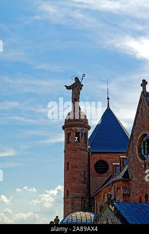 Katholischen Kloster Hohenburg, Hotel Restaurant Mont Sainte Odile, Klosteranlage Stockfoto